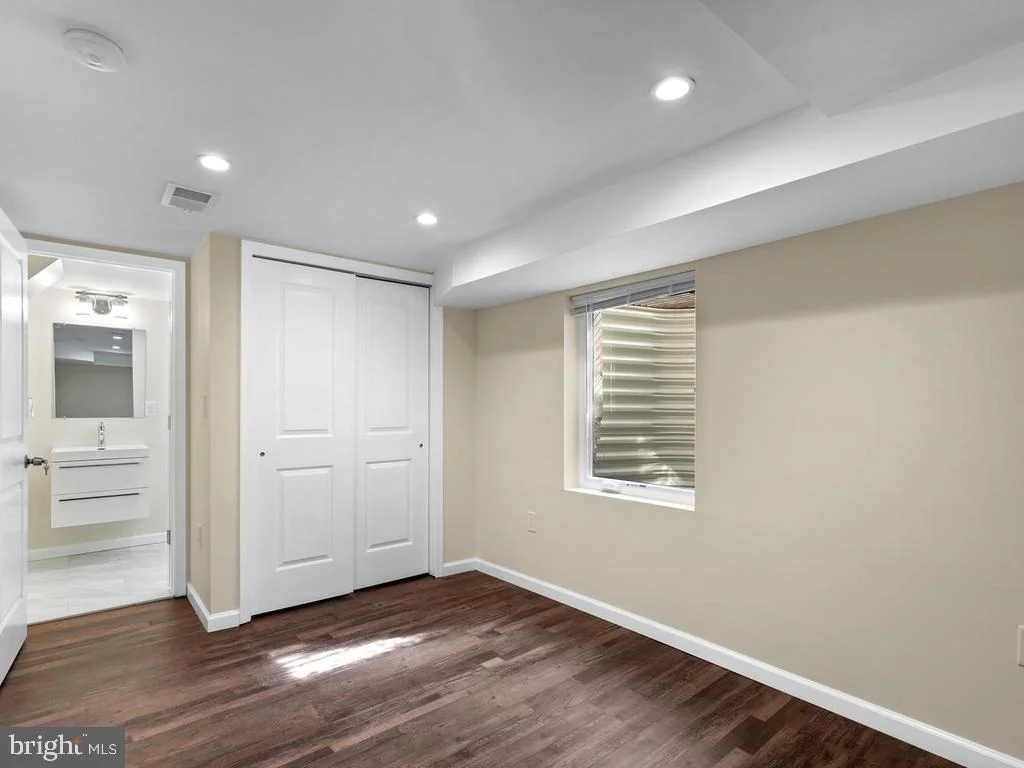 Photo of 5021 AYERS PLACE SE