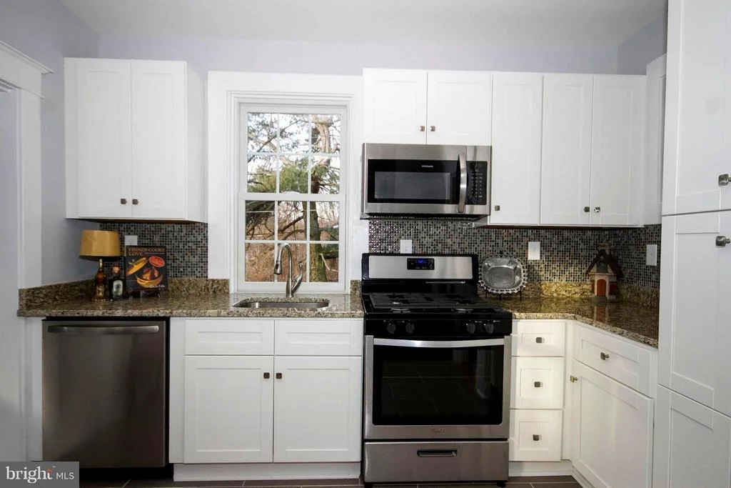 Photo of 800 WARWICK ROAD