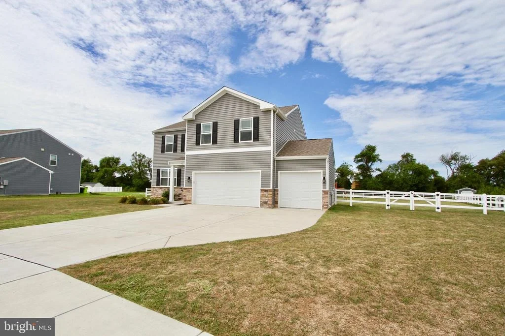 Photo of 746 SEABREEZE RD