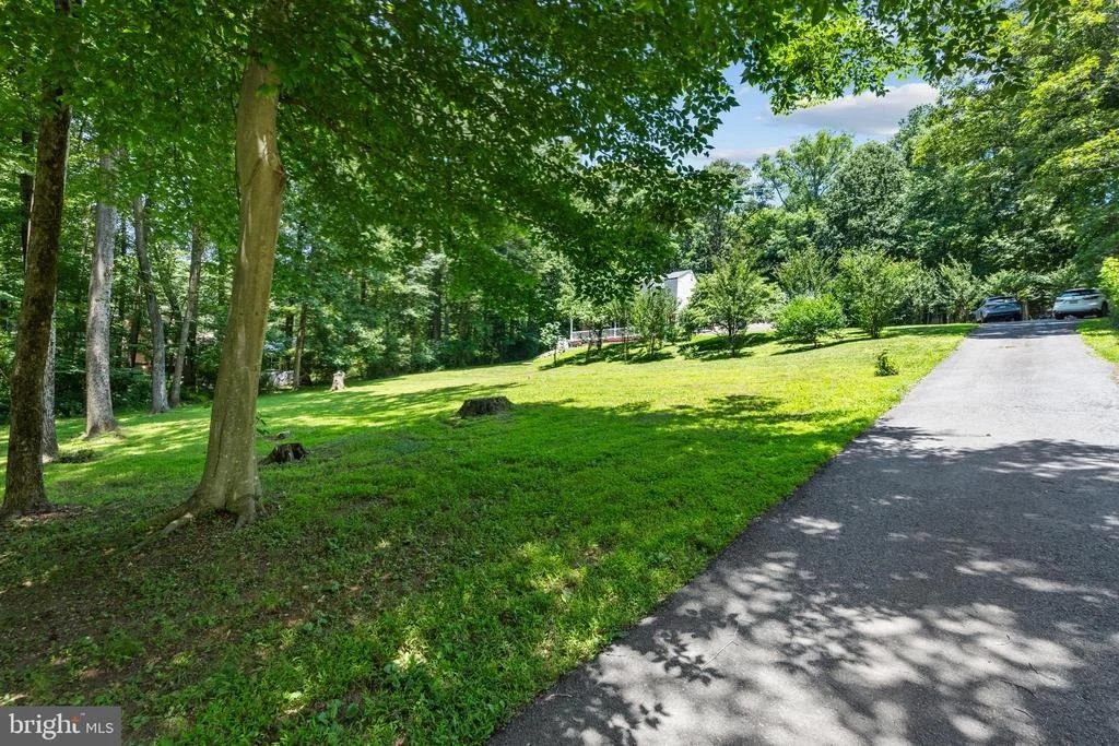 Photo of 10418 ADEL ROAD