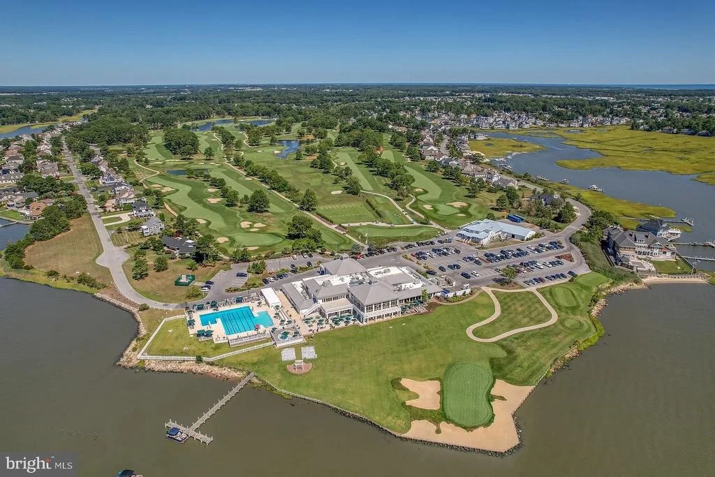 Photo of 37 W SIDE DRIVE