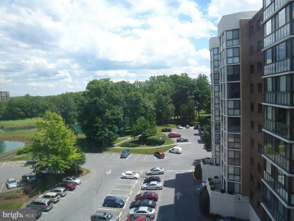 Photo of Unit 3701 at 15115 INTERLACHEN DRIVE