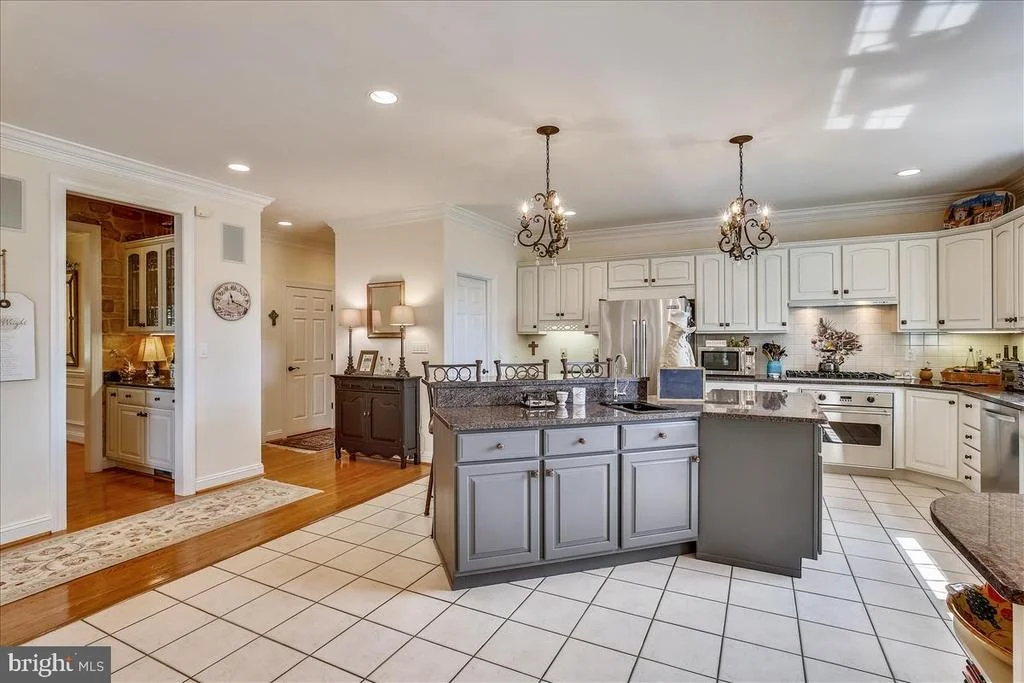 Photo of 21129 GOLF ESTATES DRIVE