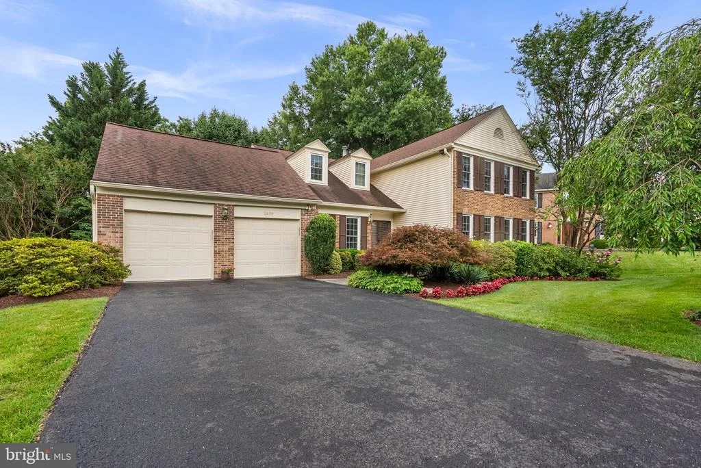 Photo of 5820 MAGIC MOUNTAIN DRIVE