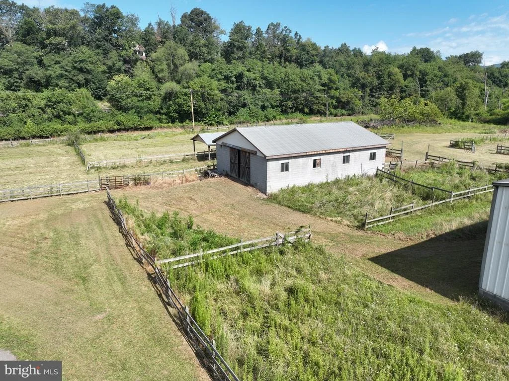 Photo of 13900 SCHELLSBURG ROAD