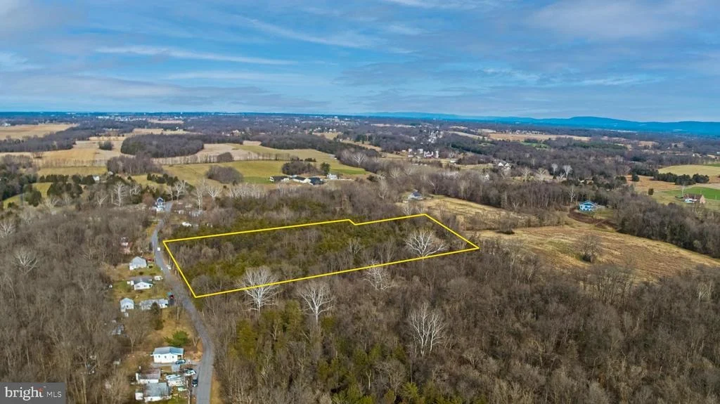 Photo of 8103 AVIS MILL ROAD