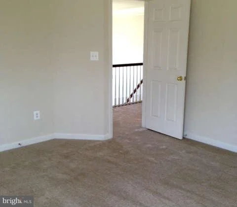 Photo of 8413 SUMMIT AVENUE