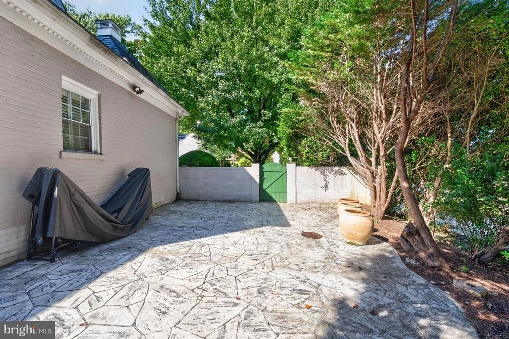 Photo of 8201 LARRY PLACE