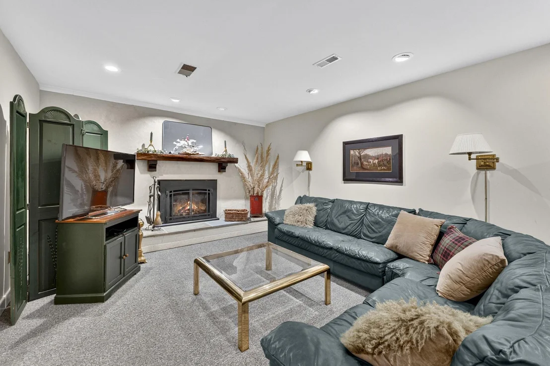 Photo of 23559 PARSONS ROAD