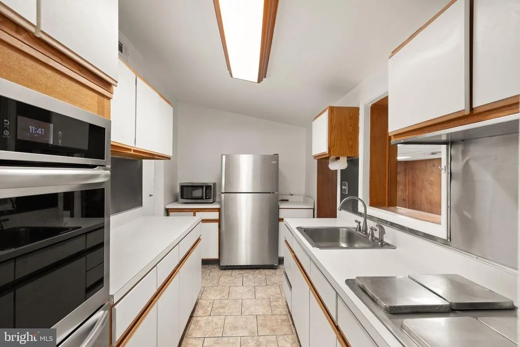 Photo of 208 GLOUCESTER DRIVE