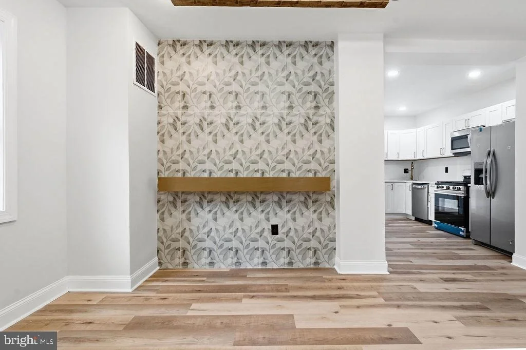 Photo of 5807 DADE STREET