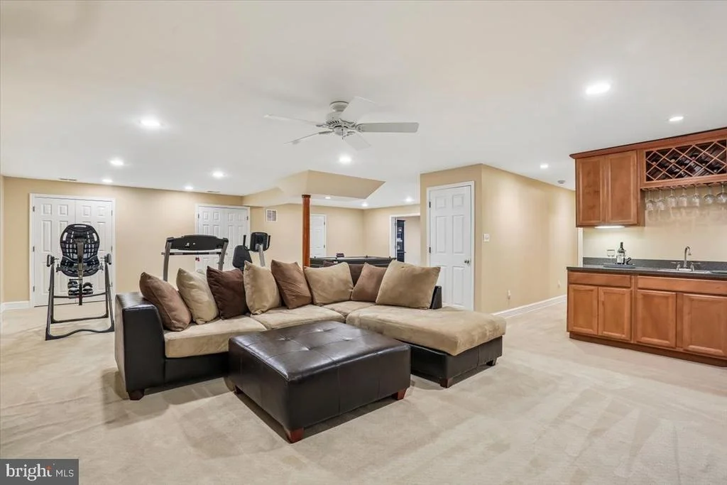 Photo of 899 LINGANORE DRIVE