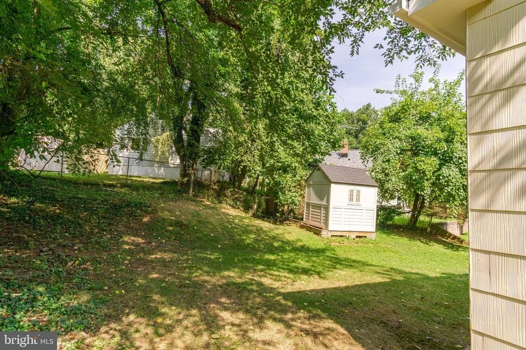 Photo of 4209 ROUND HILL ROAD