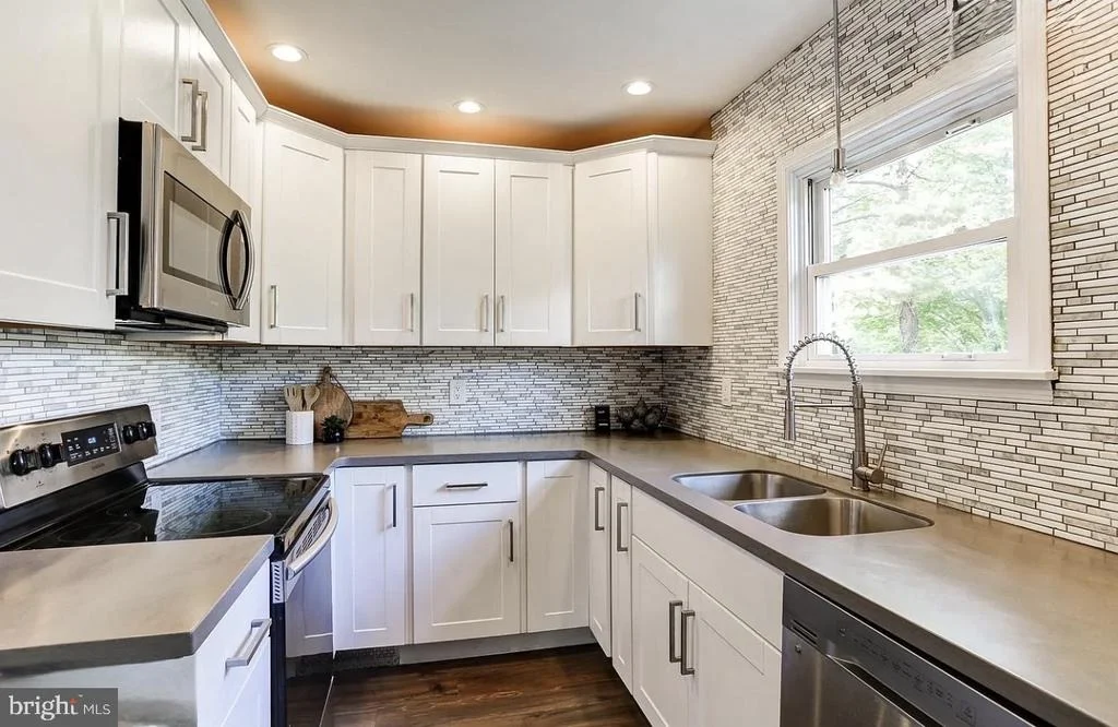 Photo of 2325 RALEIGH DRIVE