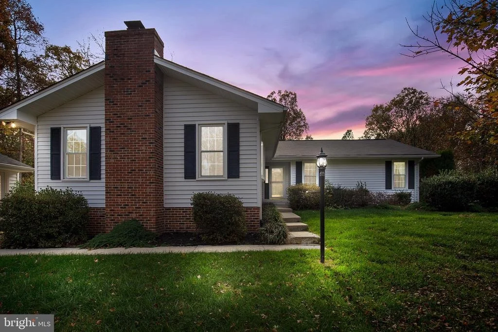 Photo of 1386 REDWOOD CIRCLE