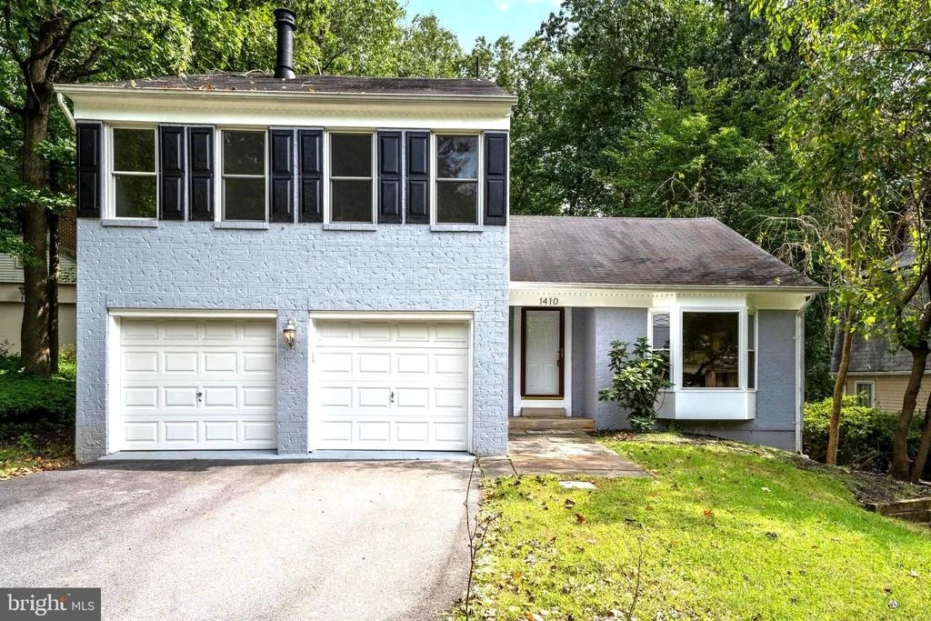 Photo of 1410 FALLSWOOD DRIVE