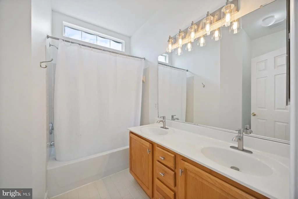 Photo of 1712 LOCKSLEY LANE