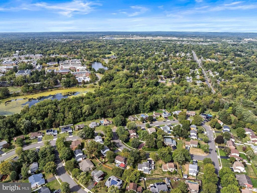 Photo of 52 COLLEEN CIRCLE