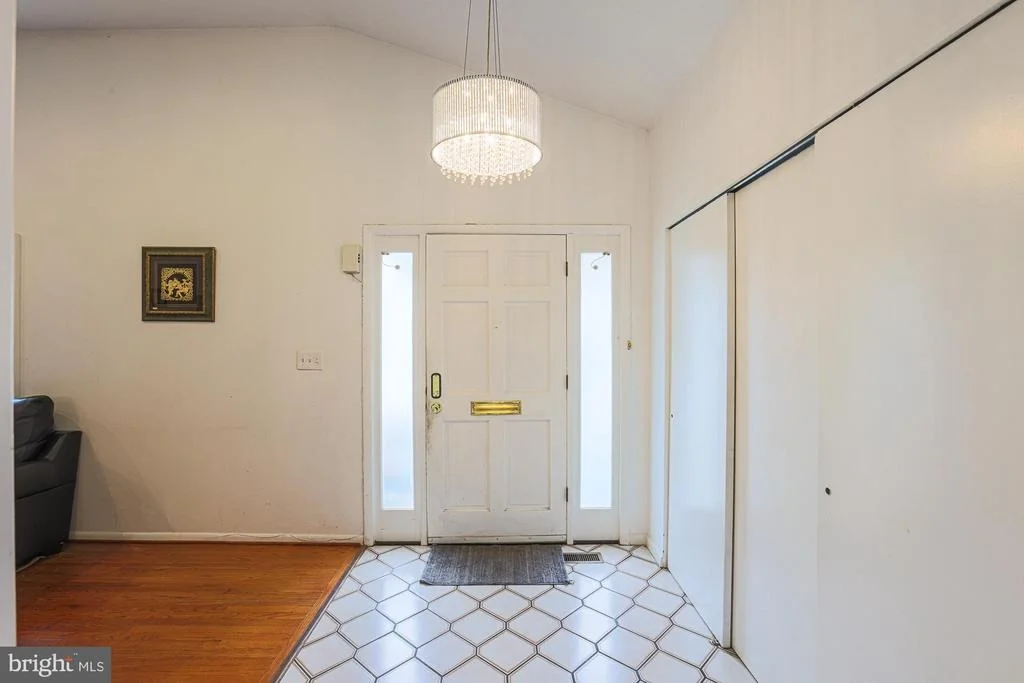 Photo of 5919 WINNER AVENUE