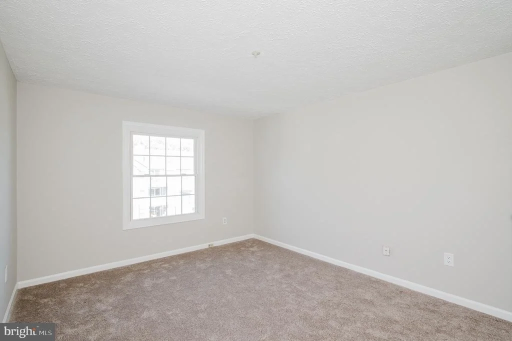 Photo of Unit 207J at 207 OAK LEAF CIRCLE