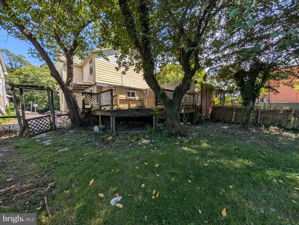 Photo of 6090 FALLS ROAD