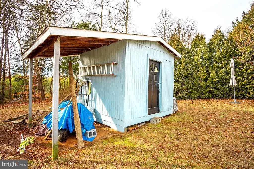 Photo of 8202 SCALES ROAD