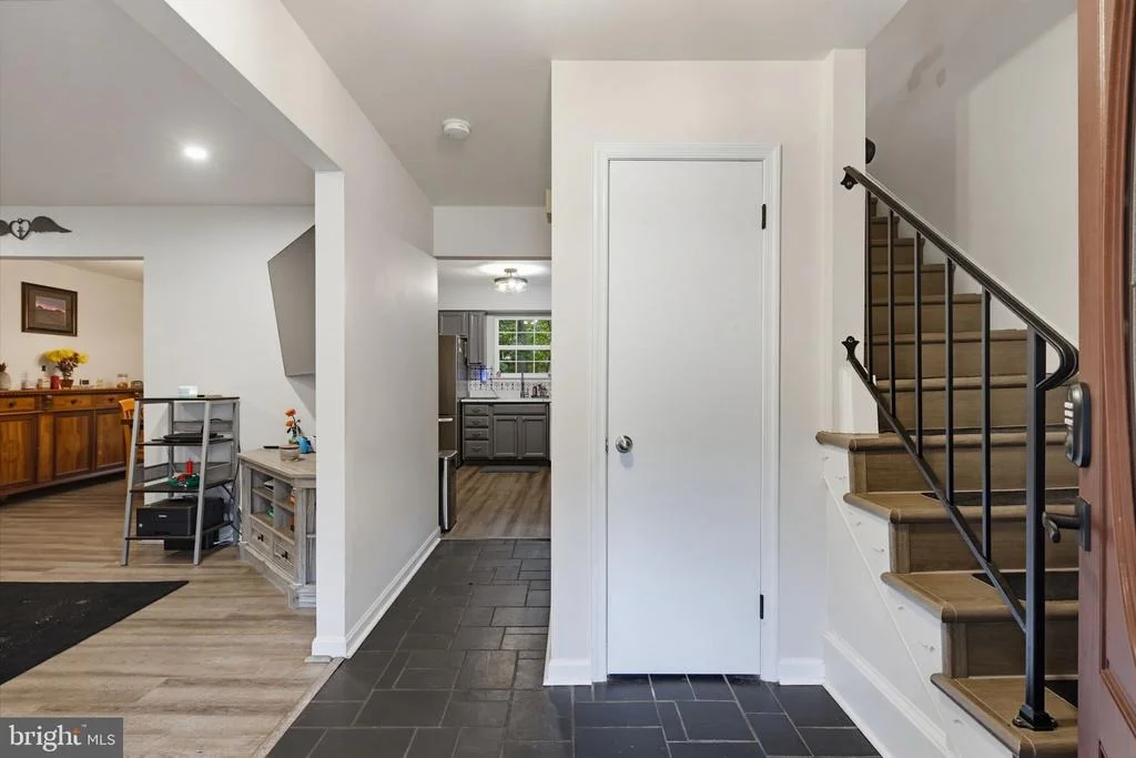 Photo of 2501 YORK COURT
