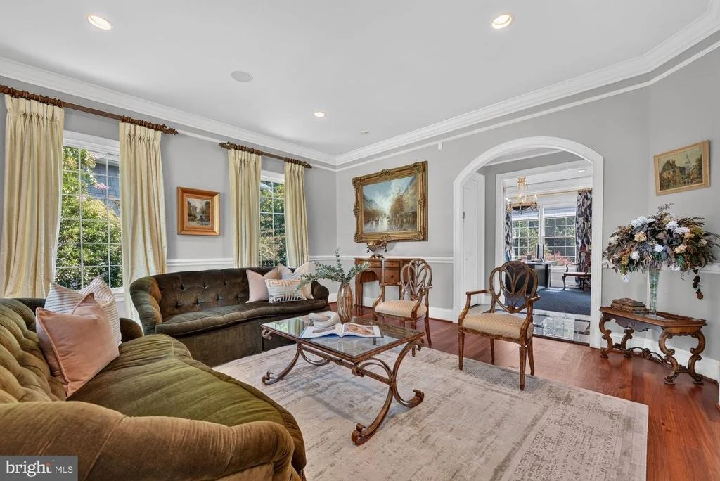 Photo of 6245 LINWAY TERRACE