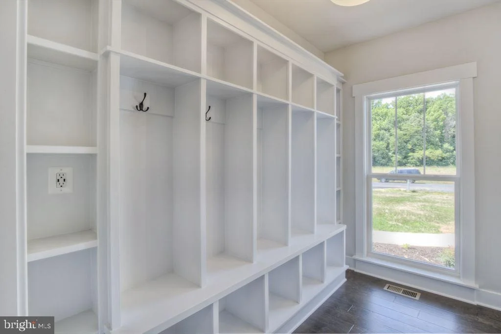 Photo of 480 LEELAND ROAD