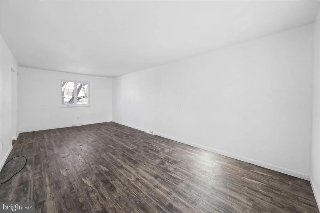 Photo of 19 SQUIRE CIRCLE