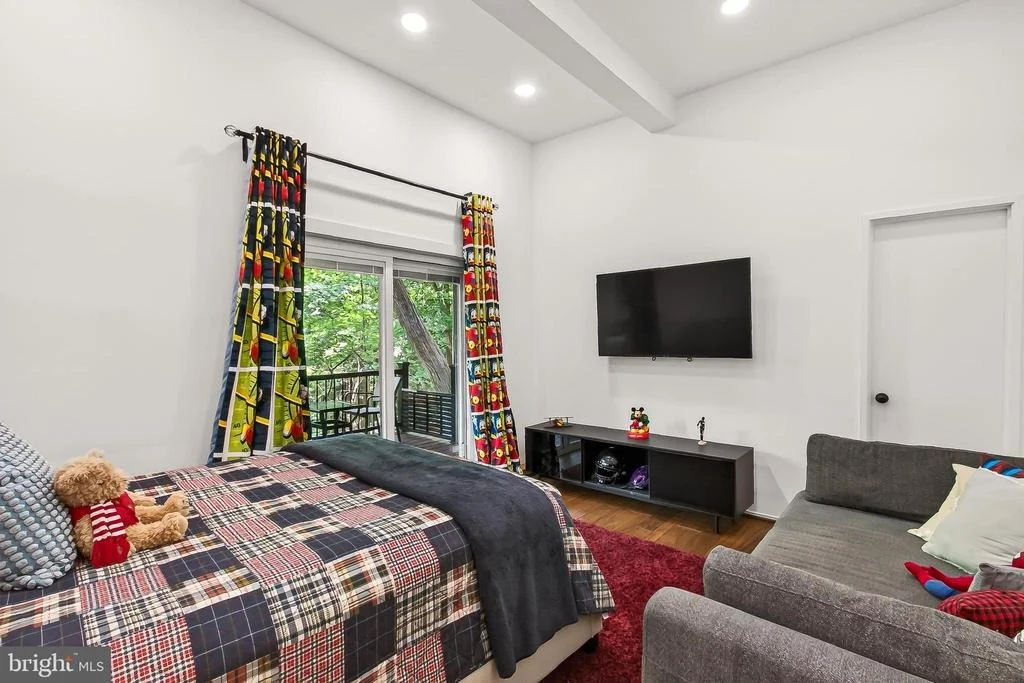 Photo of 2603 KLINGLE ROAD NW