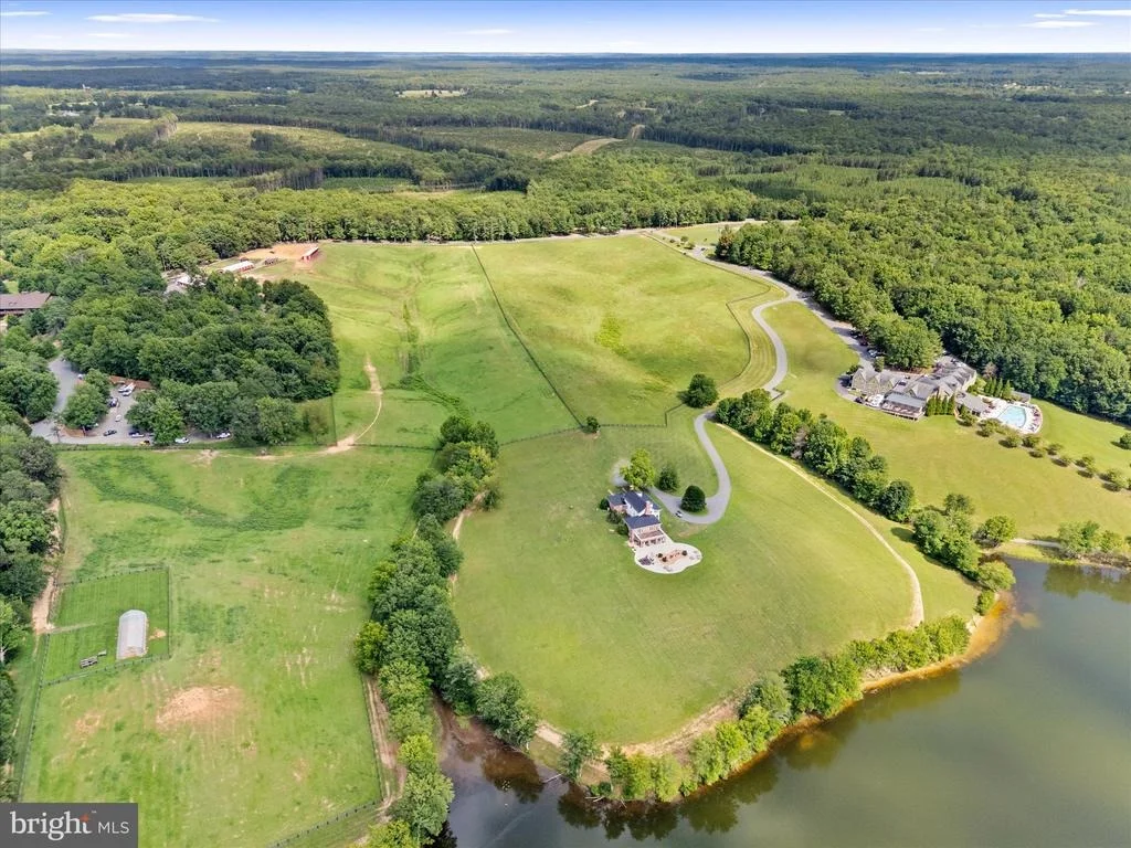 Photo of 178 PINEHURST DRIVE