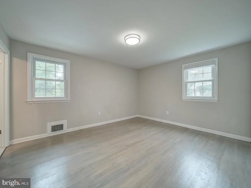 Photo of 4837 RANDOLPH DRIVE