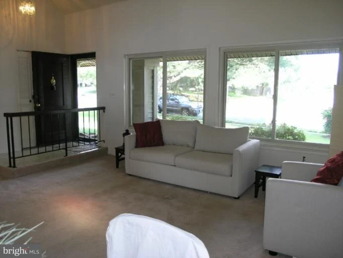 Photo of 6826 VANTAGE DRIVE