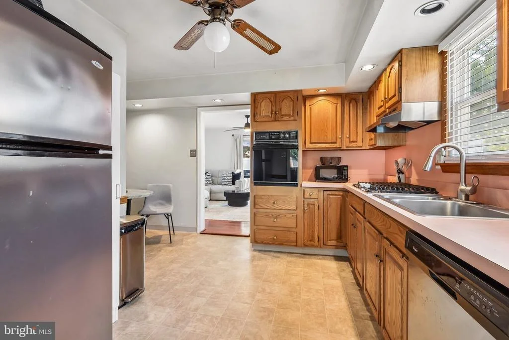 Photo of 469 WINDSOR DRIVE