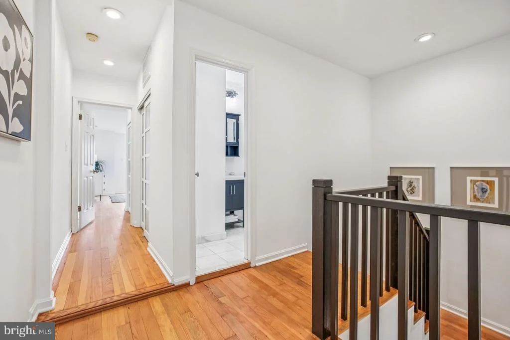 Photo of 1124 G STREET NE