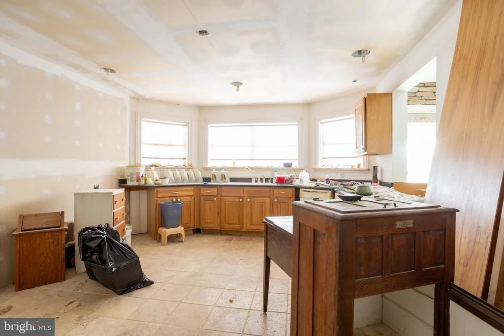 Photo of 415 SHORE DRIVE
