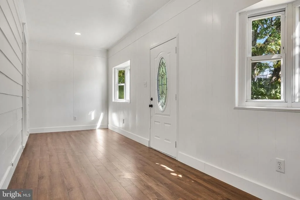 Photo of 16 MOORE AVENUE