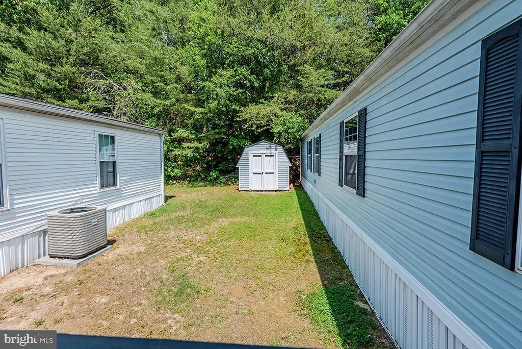 Photo of 8021 FAIR BREEZE DRIVE