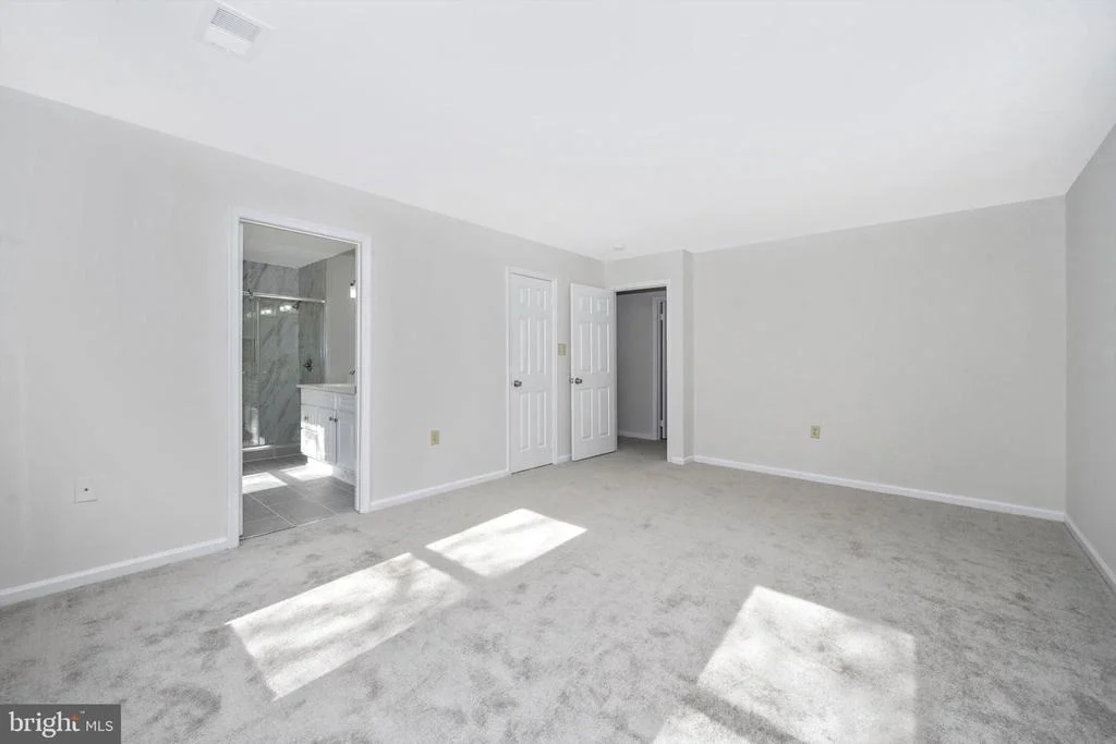 Photo of 10812 EBERHARDT DRIVE
