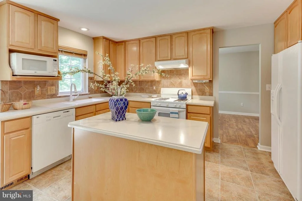 Photo of 9275 CARTERSVILLE ROAD