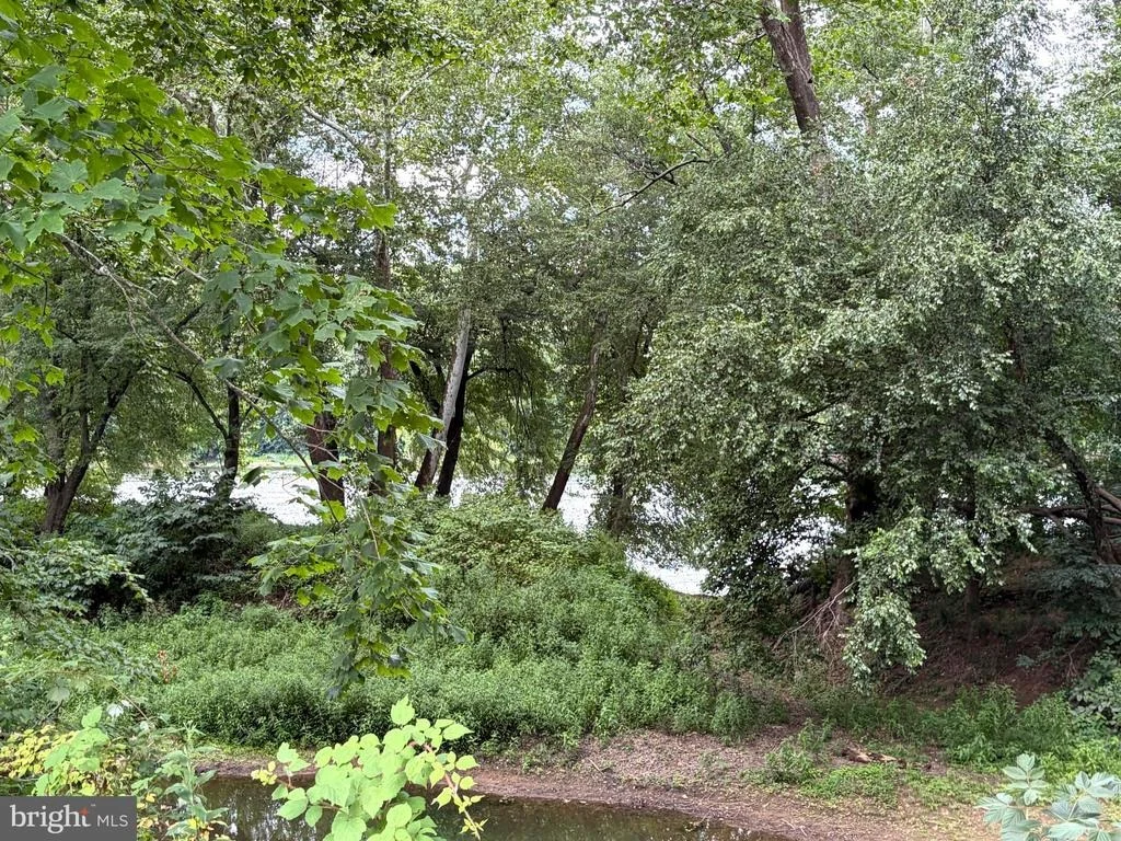 Photo of 955 STAYMAN DRIVE
