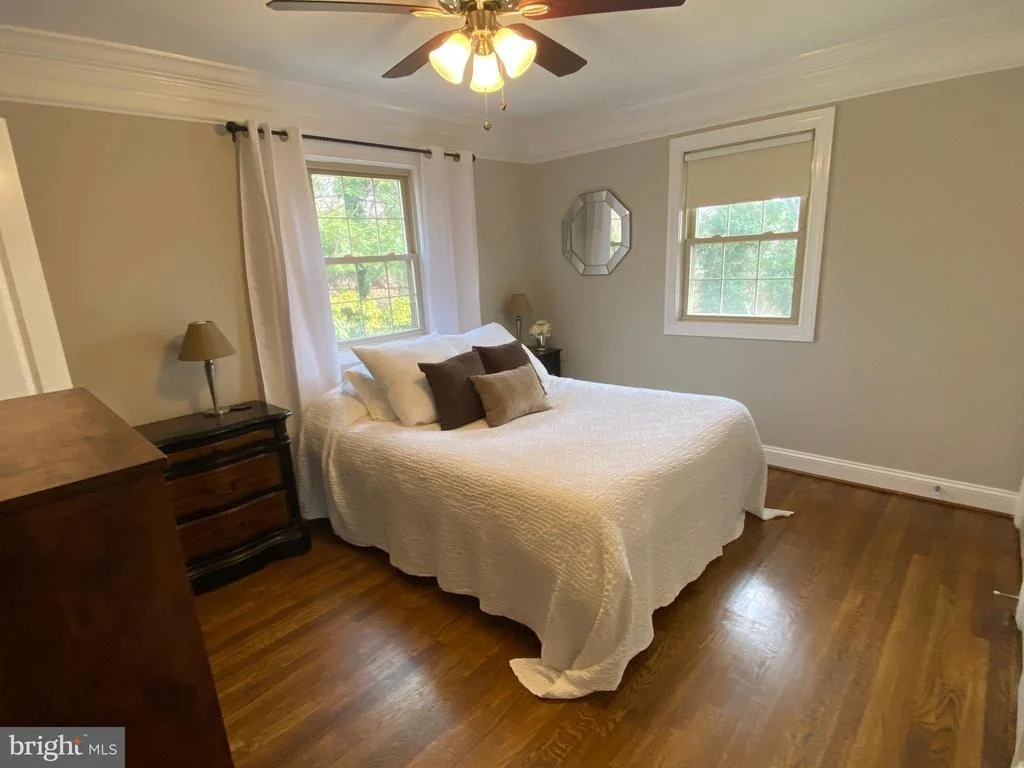 Photo of 919 JUNIPER PLACE