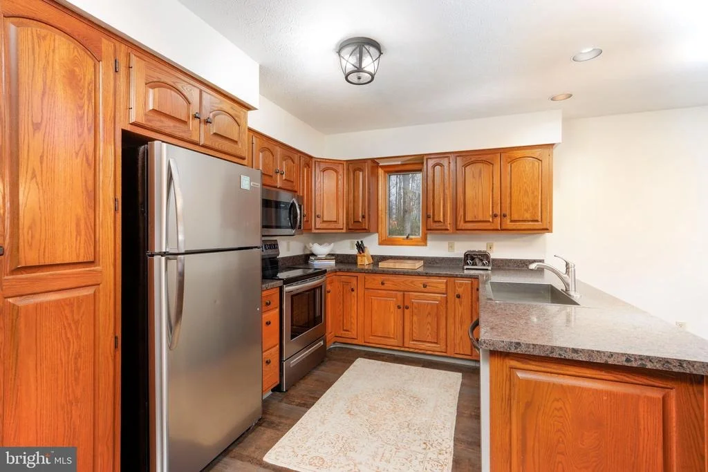 Photo of 925 PINE TREE POINT ROAD