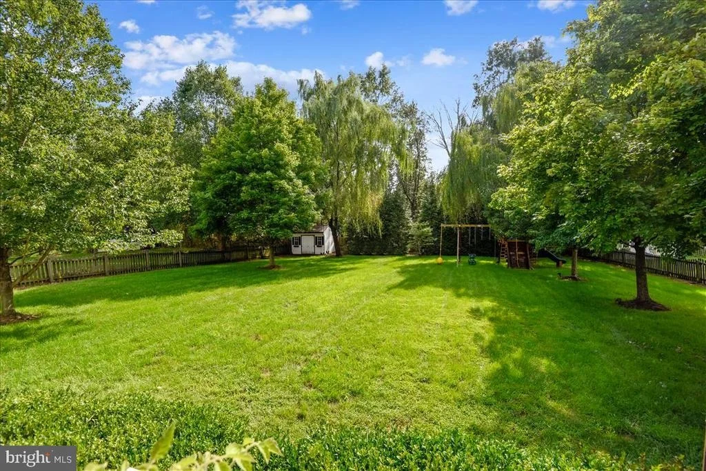 Photo of 25861 SPRING FARM CIRCLE