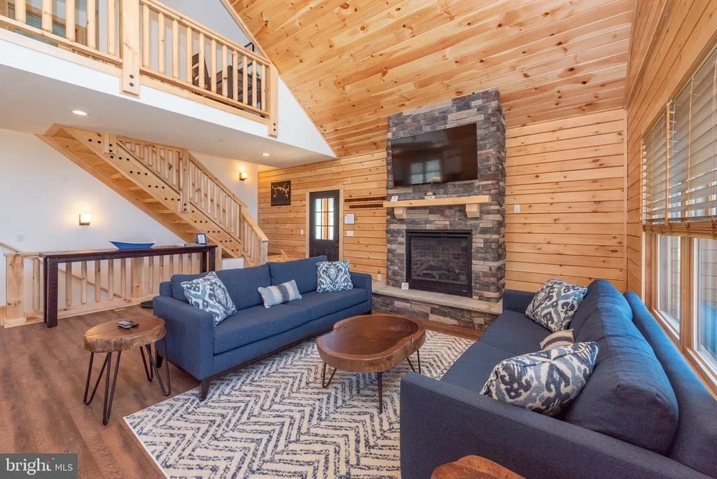 Photo of 828 N CAMP RD