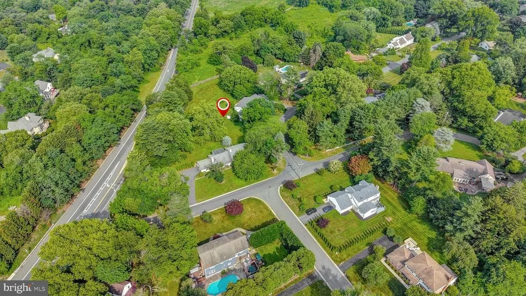 Photo of 102 MERIDEN DRIVE