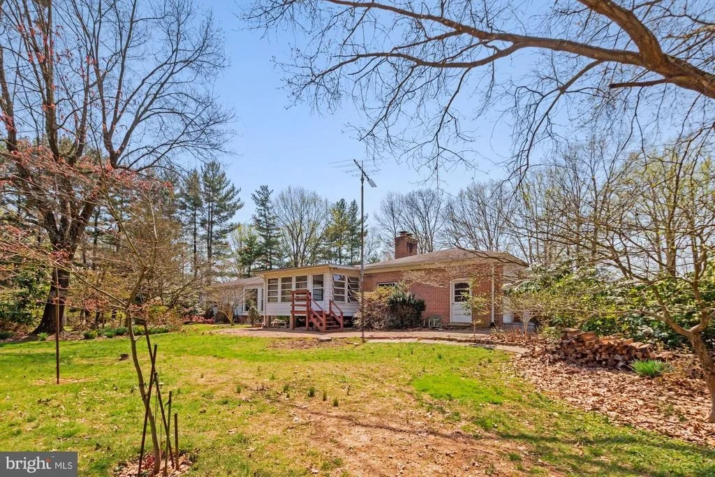 Photo of 17335 DONORA ROAD