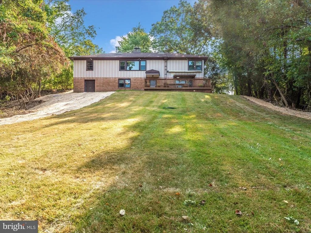 Photo of 7502 RIDGE ROAD