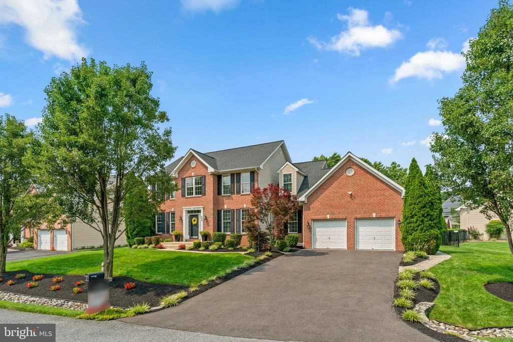 Photo of 439 UNIVERSITY DRIVE